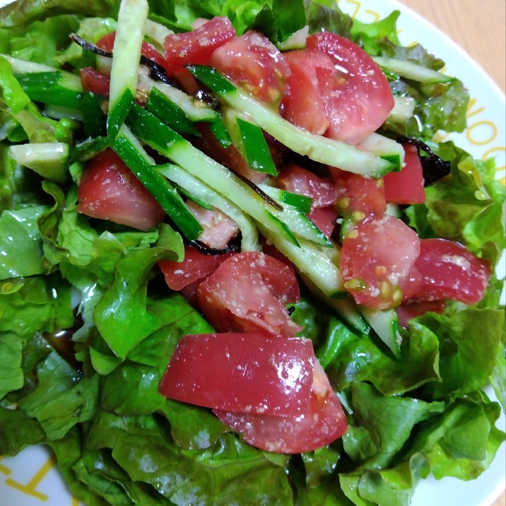 塩昆布が効いてる☆トマトサラダうどん!